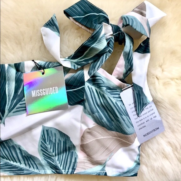 Missguided Tropical Print Off The Shoulder Top - Picture 4 of 5